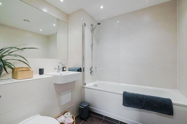 Panorama Apartments By Mesh Accommodation Short & Long Term Lets Ashford For Contractors Or Corporate Stays Eksteriør billede